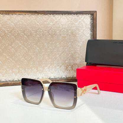 Yves Saint Laurent fashion sunglasses - Image 3