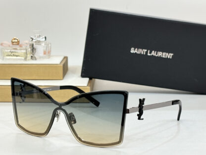 Yves Saint Laurent fashion sunglasses - Image 3