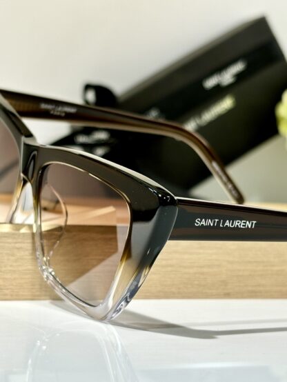 Yves Saint Laurent fashion sunglasses - Image 3