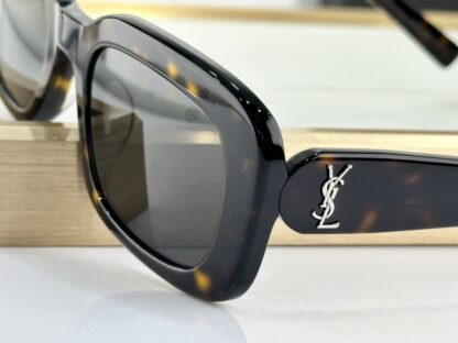 Yves Saint Laurent fashion sunglasses - Image 4