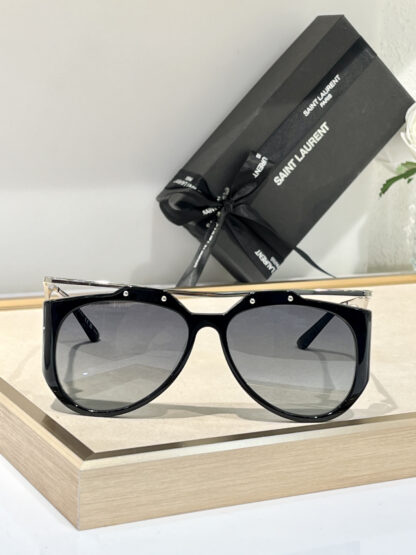 Yves Saint Laurent fashion sunglasses - Image 3
