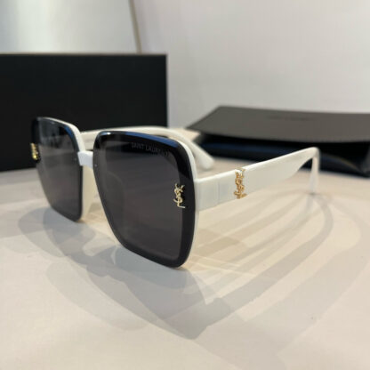 Yves Saint Laurent fashion sunglasses - Image 3