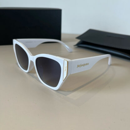 Yves Saint Laurent fashion sunglasses - Image 4