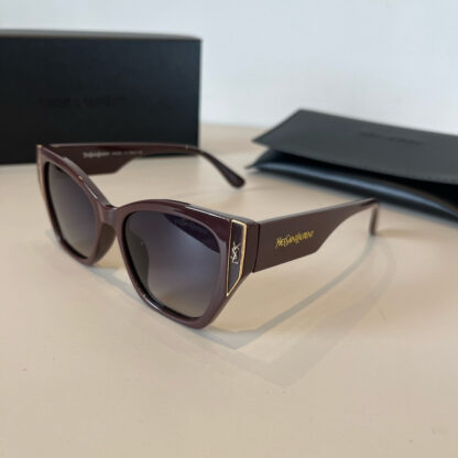 Yves Saint Laurent fashion sunglasses - Image 3