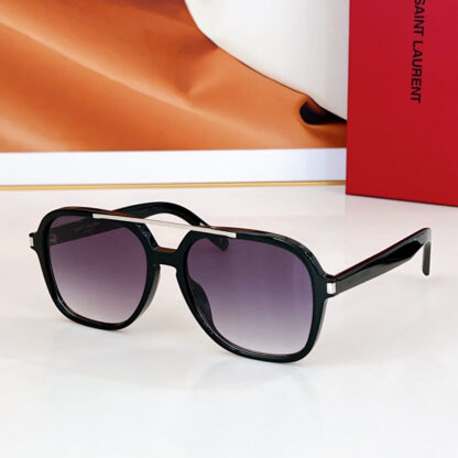 Yves Saint Laurent fashion sunglasses - Image 3