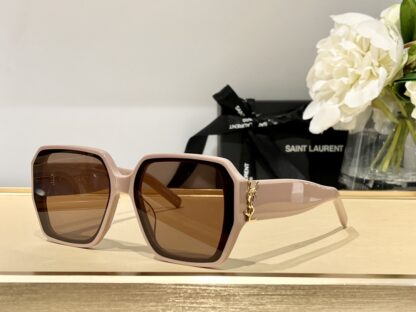 Yves Saint Laurent fashion sunglasses - Image 3