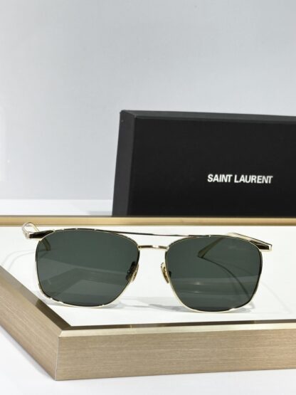 Yves Saint Laurent fashion sunglasses - Image 3