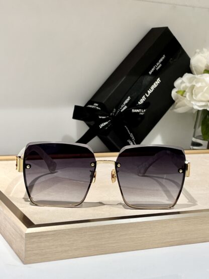 Yves Saint Laurent fashion sunglasses - Image 3
