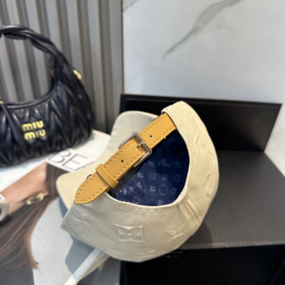 Louis Vuitton versatile fashion baseball cap - Image 3