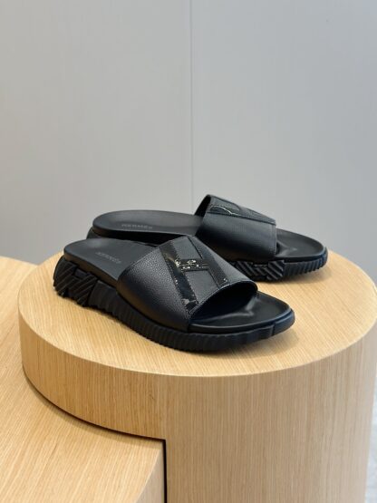 Hermès Men's Black Ultra Light Comfort Slippers - Image 3