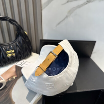 Louis Vuitton versatile fashion baseball cap - Image 3