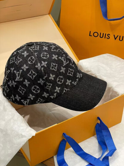 Louis Vuitton Spring and Summer New Baseball Cap - Image 3