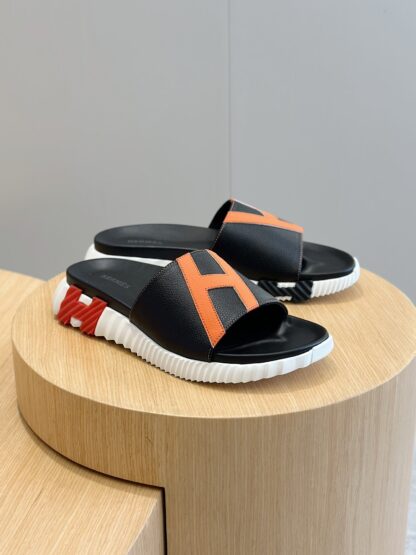 Hermès men's black and orange ultra-light and comfortable slippers - Image 3