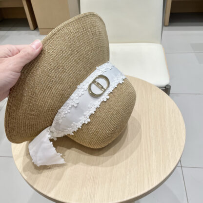 Dior simple and stylish bucket hat - Image 4