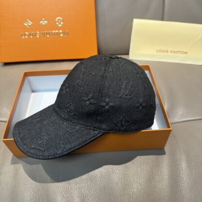 Louis Vuitton large logo embossed baseball cap - Image 3