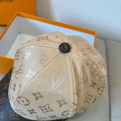 Louis Vuitton Korean version of the new British sports baseball cap - Image 3