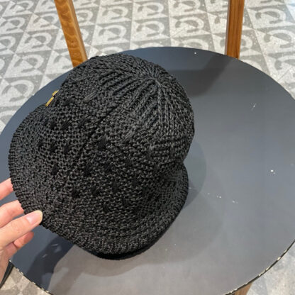 Dior exquisite and fashionable bucket hat - Image 4