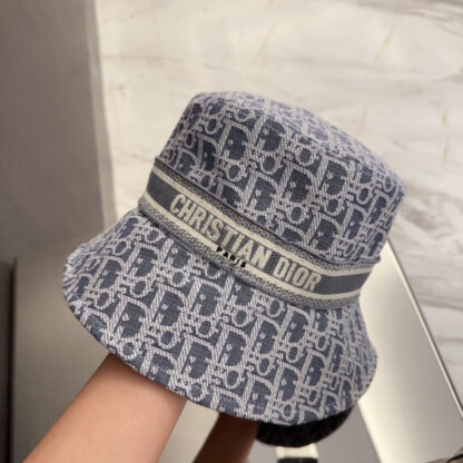 Dior exquisite and fashionable bucket hat - Image 3