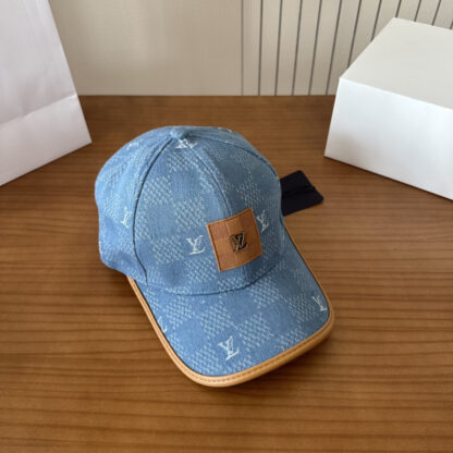 Louis Vuitton lightweight breathable baseball cap for men and women - Image 3