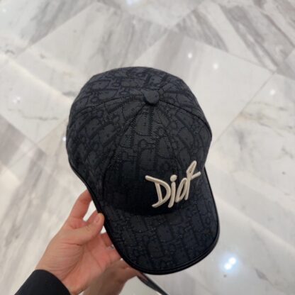 Dior Fashion Casual Embroidered Baseball Cap - Image 4