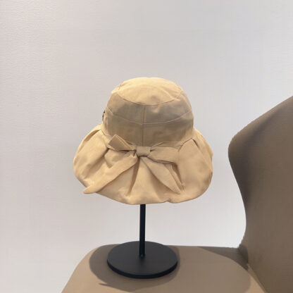 Louis Vuitton's new smooth waterproof foldable bucket hat - Image 3