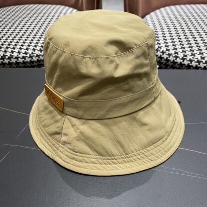 Louis Vuitton spring and summer all-match leisure sunshade sun basin - Image 3