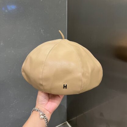 Hermès Octagonal Beret - Image 3
