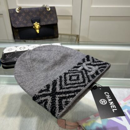 Chanel autumn and winter fashion soft knitted beanie - Image 3
