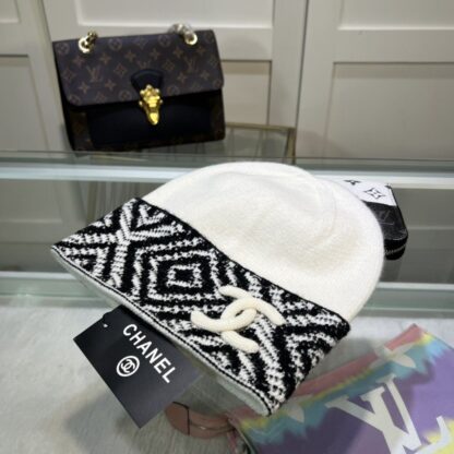 Chanel autumn and winter fashion soft knitted hat - Image 3