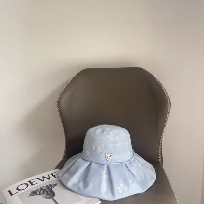 Chanel floral simple bucket hat - Image 3