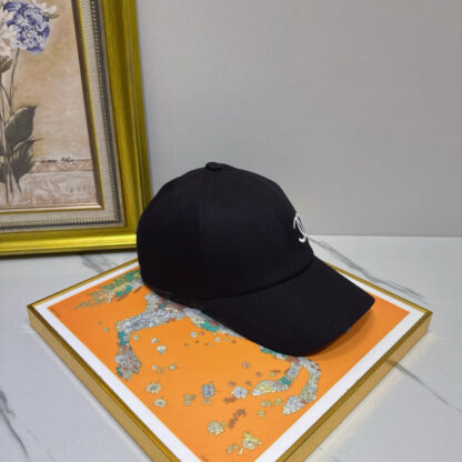 Chanel high-end baseball cap - Image 3