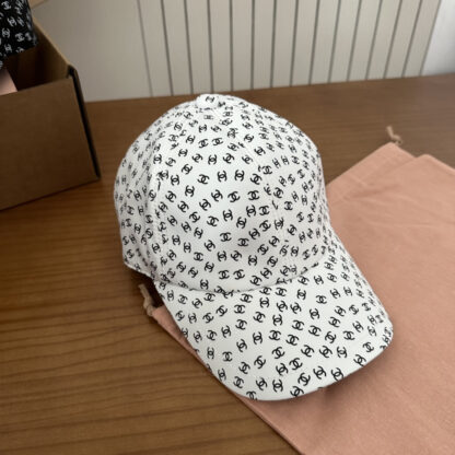Chanel Classic Casual Baseball Cap - Image 3