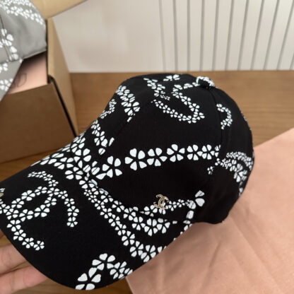 Chanel Classic Casual Baseball Cap - Image 3