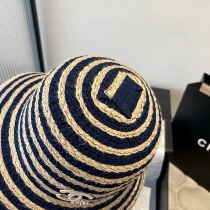 Chanel knitted bucket hat - Image 3