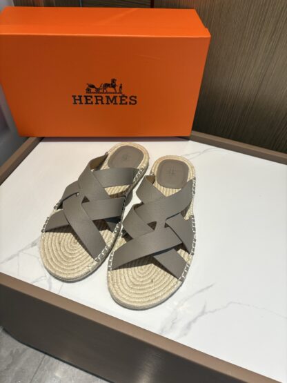 Hermès men's versatile, comfortable, non-slip gray casual slippers - Image 3