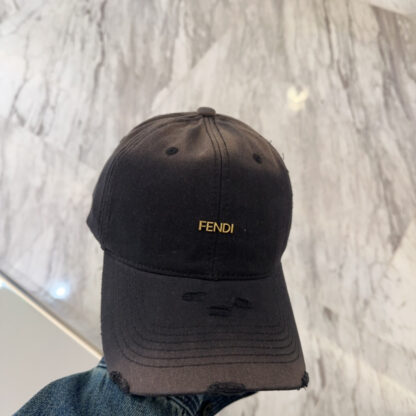 Fendi stylish simple baseball cap - Image 4