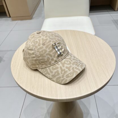 Burberry all-match personalized casual baseball cap - Image 4