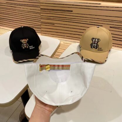 Burberry Classic Bucket Hat with Embroidery - Image 4