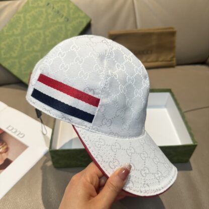 Gucci baseball cap for men and women - Image 3