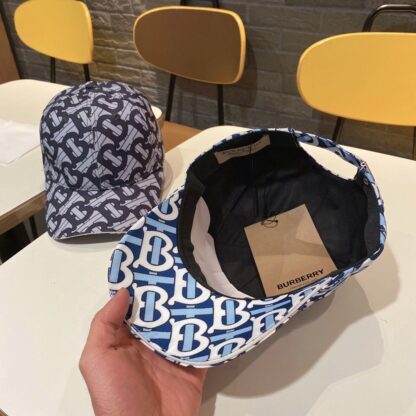Burberry Classic Slouch Baseball Cap - Image 4