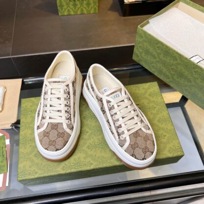 Gucci early spring casual sneakers - Image 4