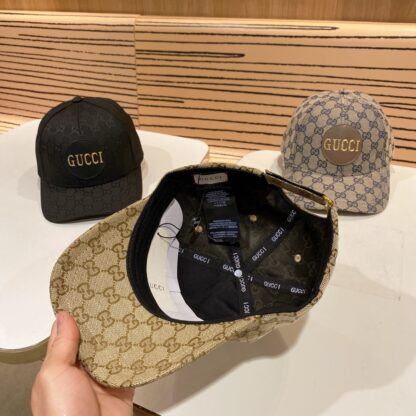 Gucci Unisex Baseball Cap - Image 3