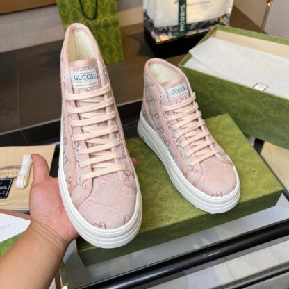 Gucci early spring casual sneakers - Image 4