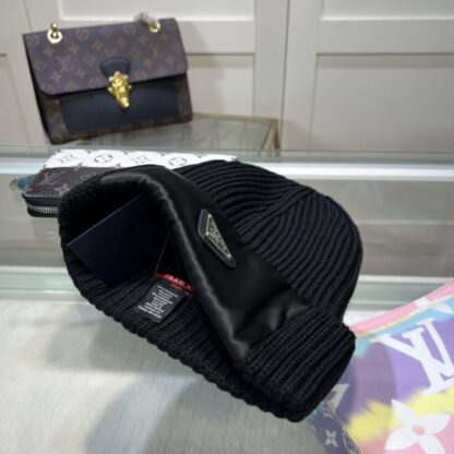 Prada autumn and winter thick warm knitted hat - Image 3