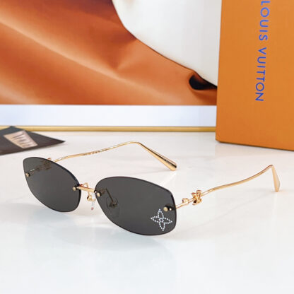 LOUIS VUITTON Fashion Sunglasses - Image 4