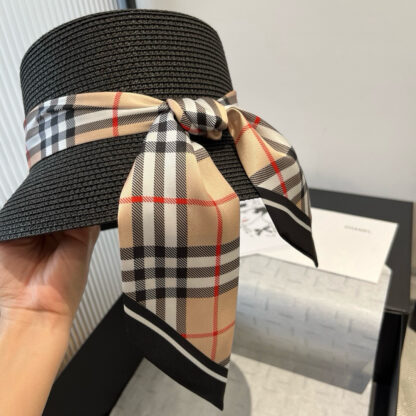 Burberry Bucket Hat Sunshade - Image 4