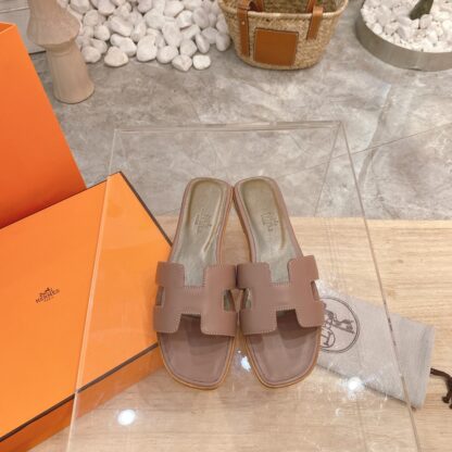 Hermès summer versatile classic pink apricot flat slippers - Image 2