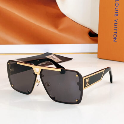 LOUIS VUITTON Fashion Sunglasses - Image 4