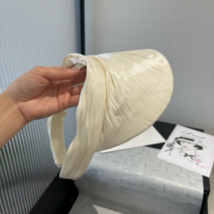 Miu Miu Bow Visor - Image 3