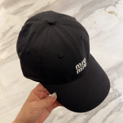 Miu Miu simple embroidered baseball cap - Image 4